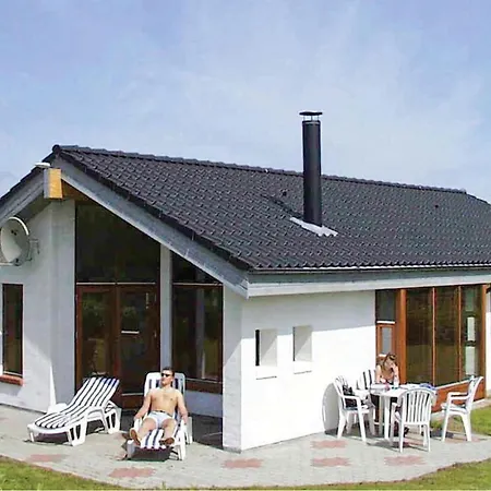3 Bedroom In Holiday home